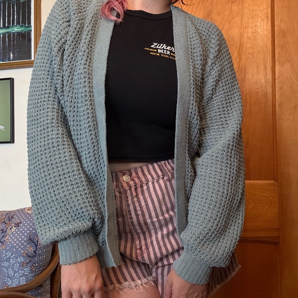 American Eagle Outfitters Textured Sage Green *super soft* Cardigan
